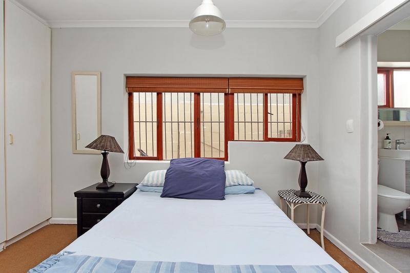 To Let 2 Bedroom Property for Rent in Green Point Western Cape